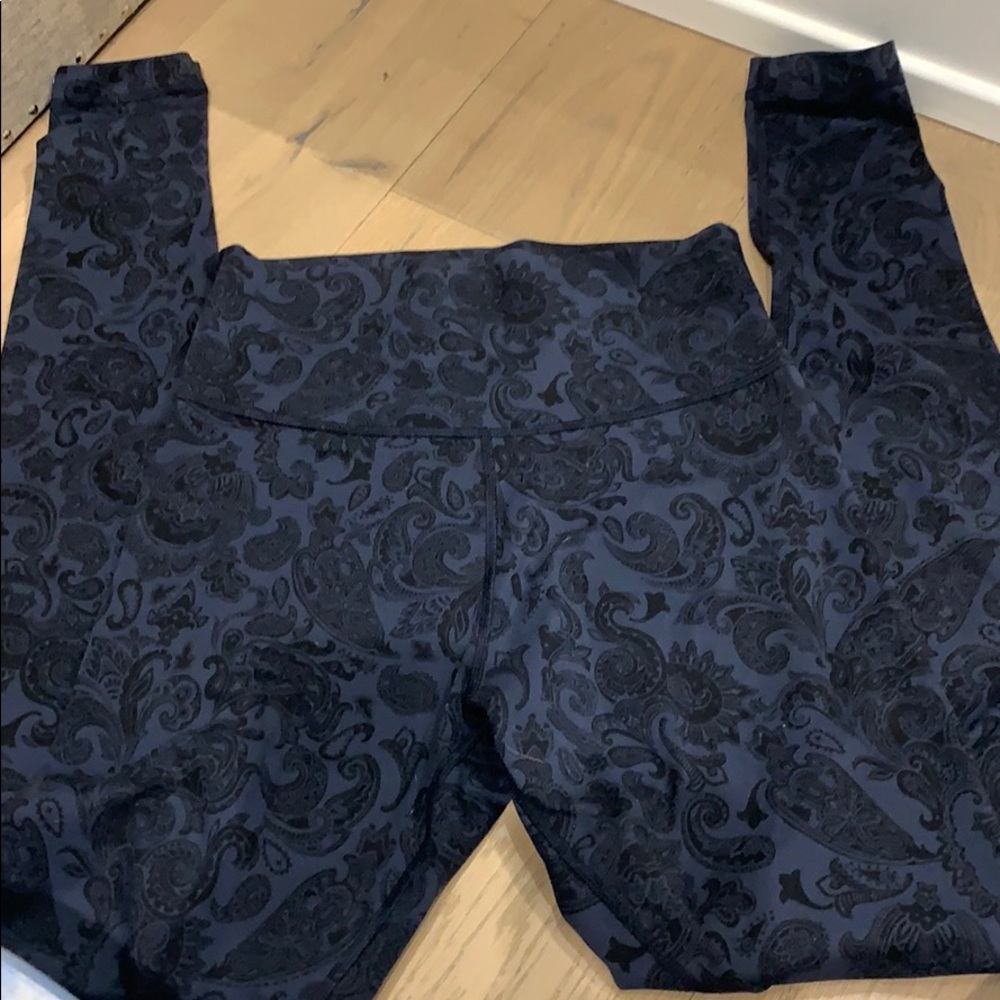 Lululemon tights - Picture 2 of 3